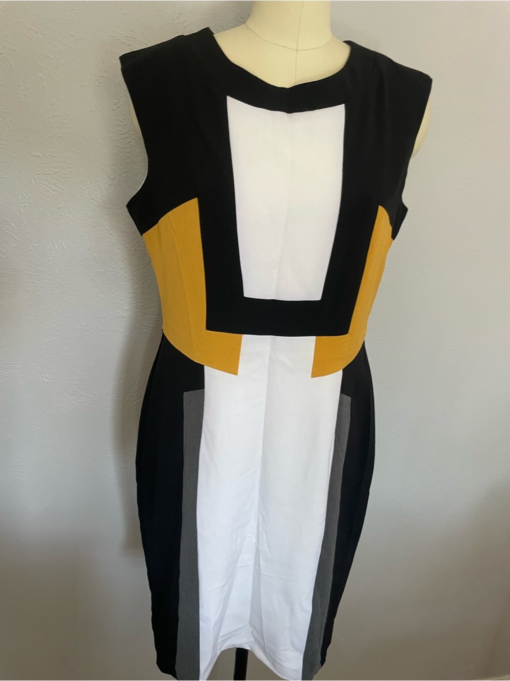 Liz Claiborne Black, White & Mustard Colorblock Midi Dress